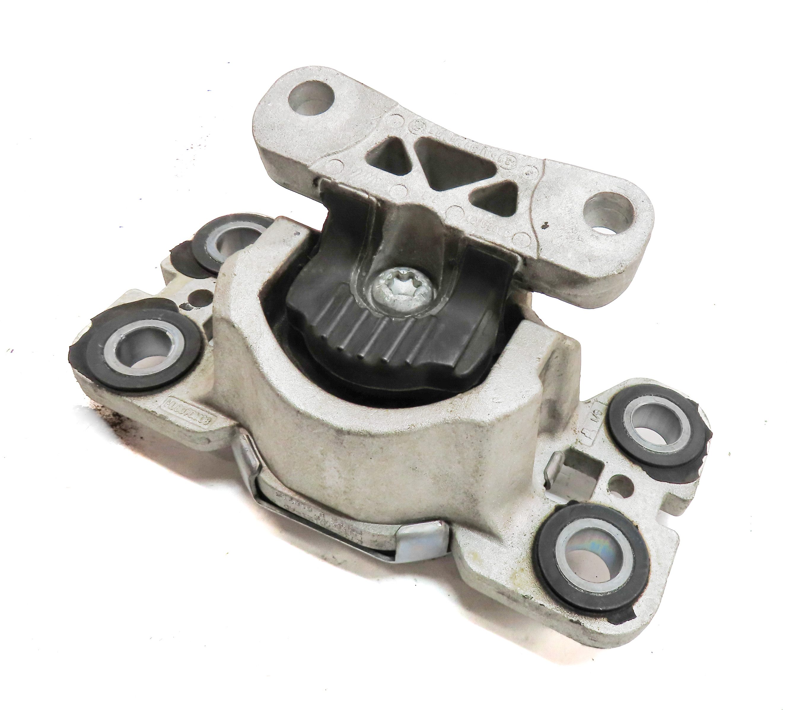 2016 LAND ROVER DISCOVERY SPORT (L550) REAR AUTO TRANSMISSION SUPPORT MOUNT — exact item pictured